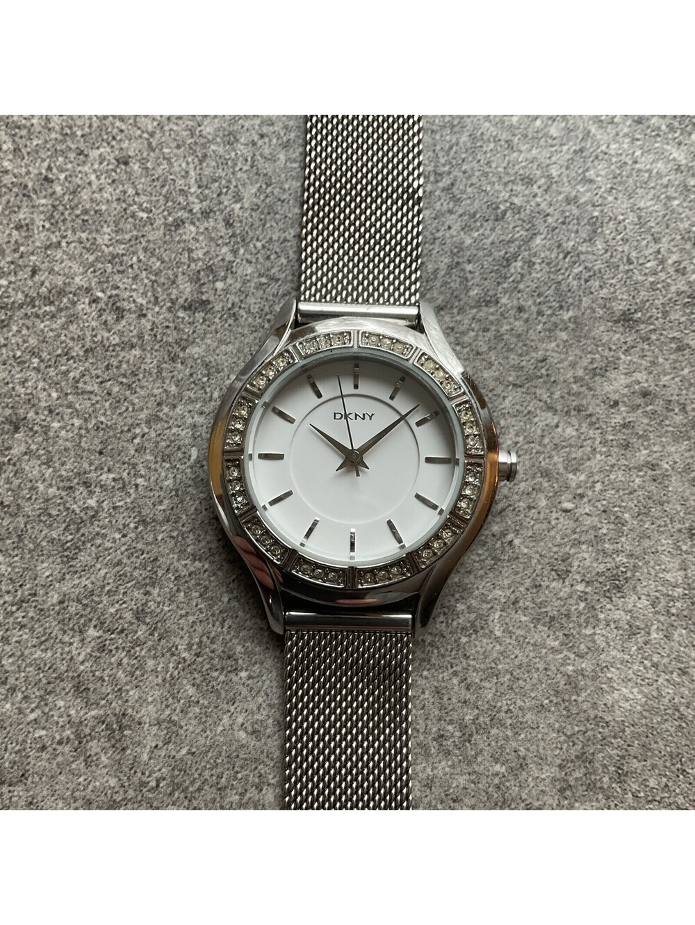 Beautiful DKNY Womens Watch 31mm Silver Tone Case W/Crystal Accent Bezel A5